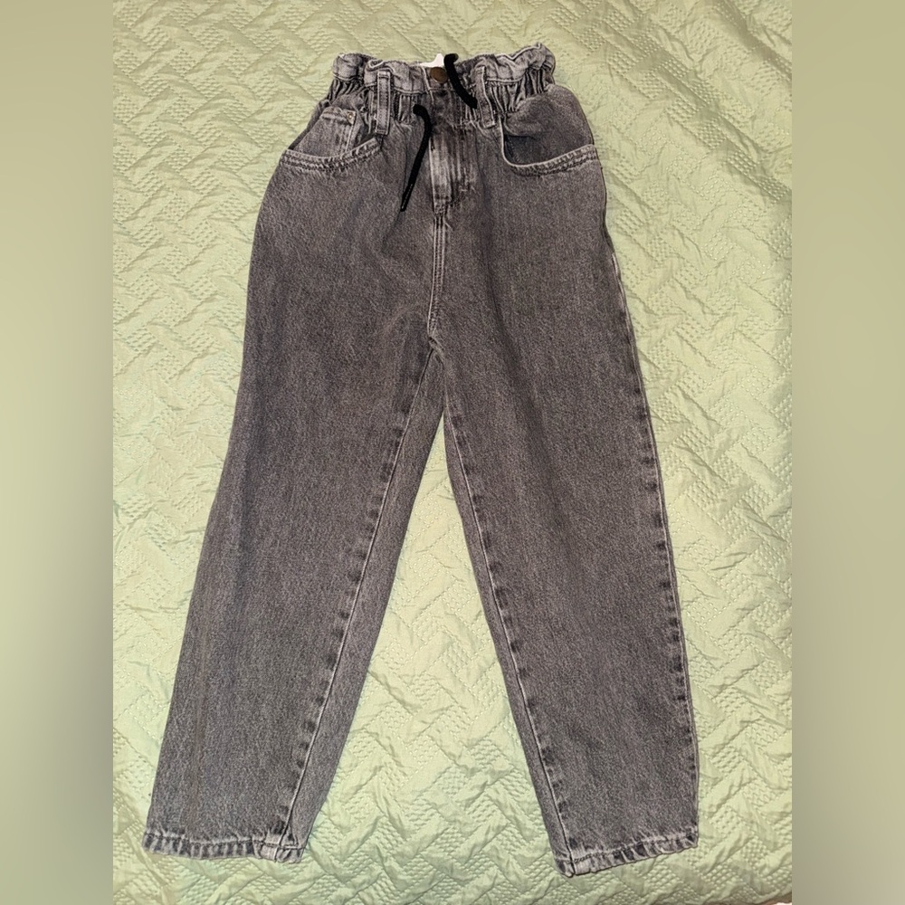 Zara girl size 8 High-Waist Washed Black Jeans